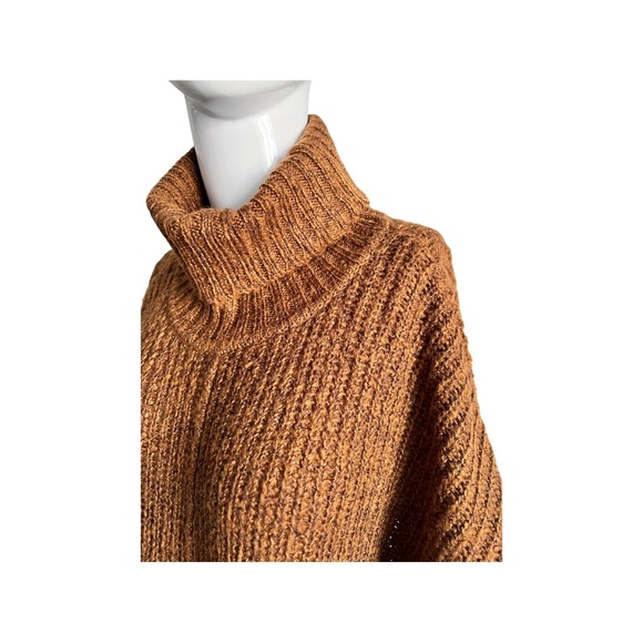 ECLIPSE SWEATER XS, but fits bigger - Picture 5 of 10